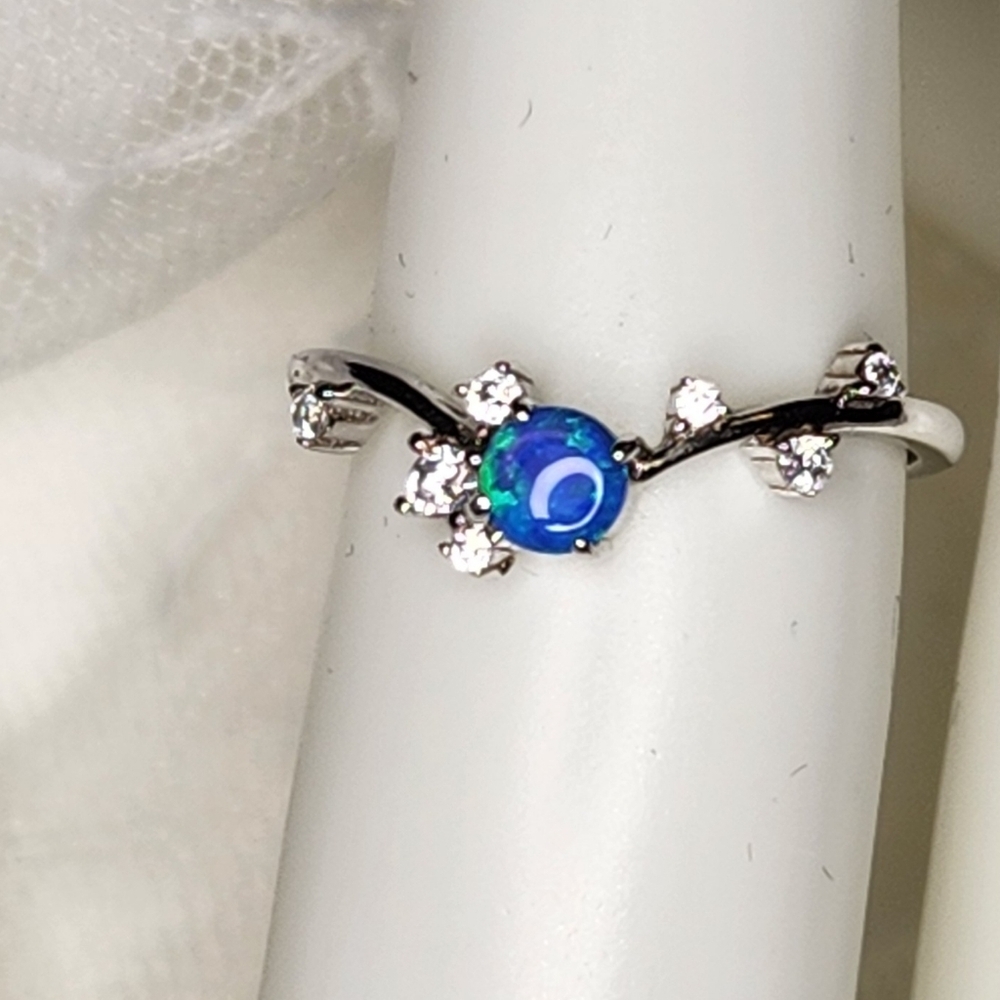 Sz.6 Blue Opal Dainty Vine Ring S925